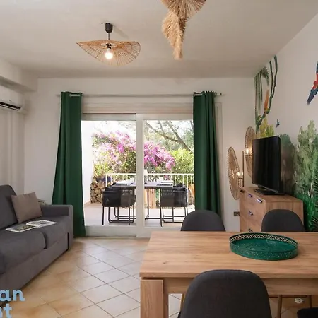 Portorotondo-garden-free Parking Porto Rotondo