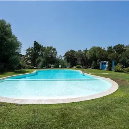 Portorotondo-garden-free Parking Porto Rotondo