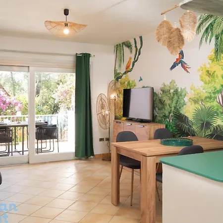 Portorotondo-garden-free Parking Porto Rotondo