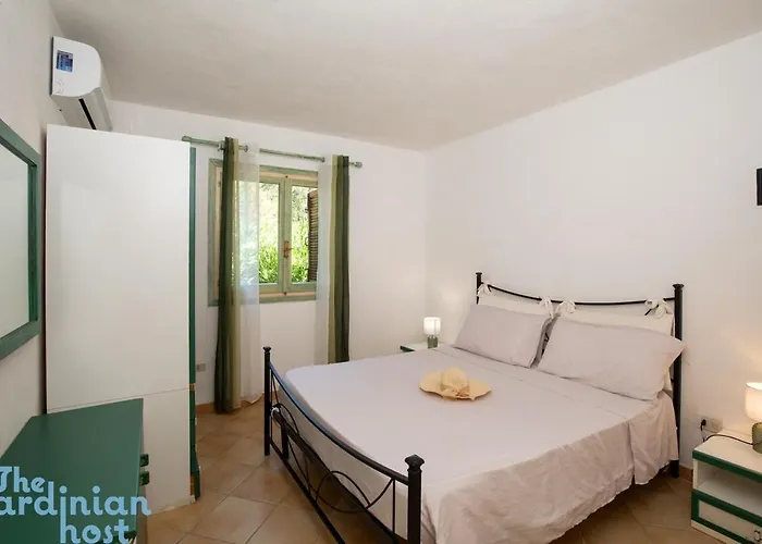 Portorotondo-garden-free Parking *